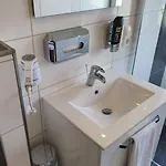 Kernsaniertes In Ruhiger Und Zentraler Lage By Interhome